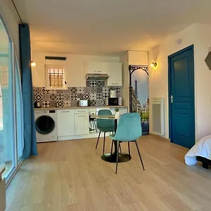 Draguignan, Centre Wifi Jolie Deco Appartement